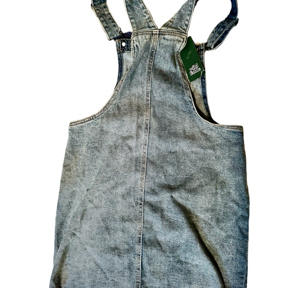 Overall dress - Picture 2 of 3